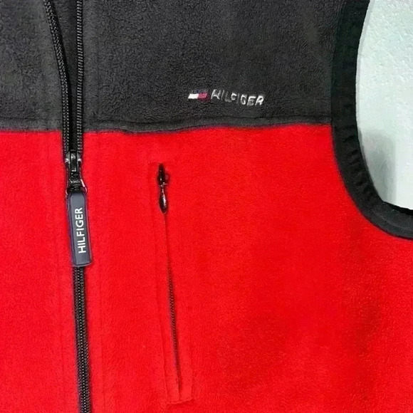 Vintage Tommy Hilfiger Fleece Zip Vest Black & Red Jacket / Size Medium - Picture 4 of 14